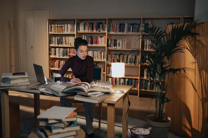 Why Cramming Feels Like It's Working (And Why That Feeling Is Lying to You)